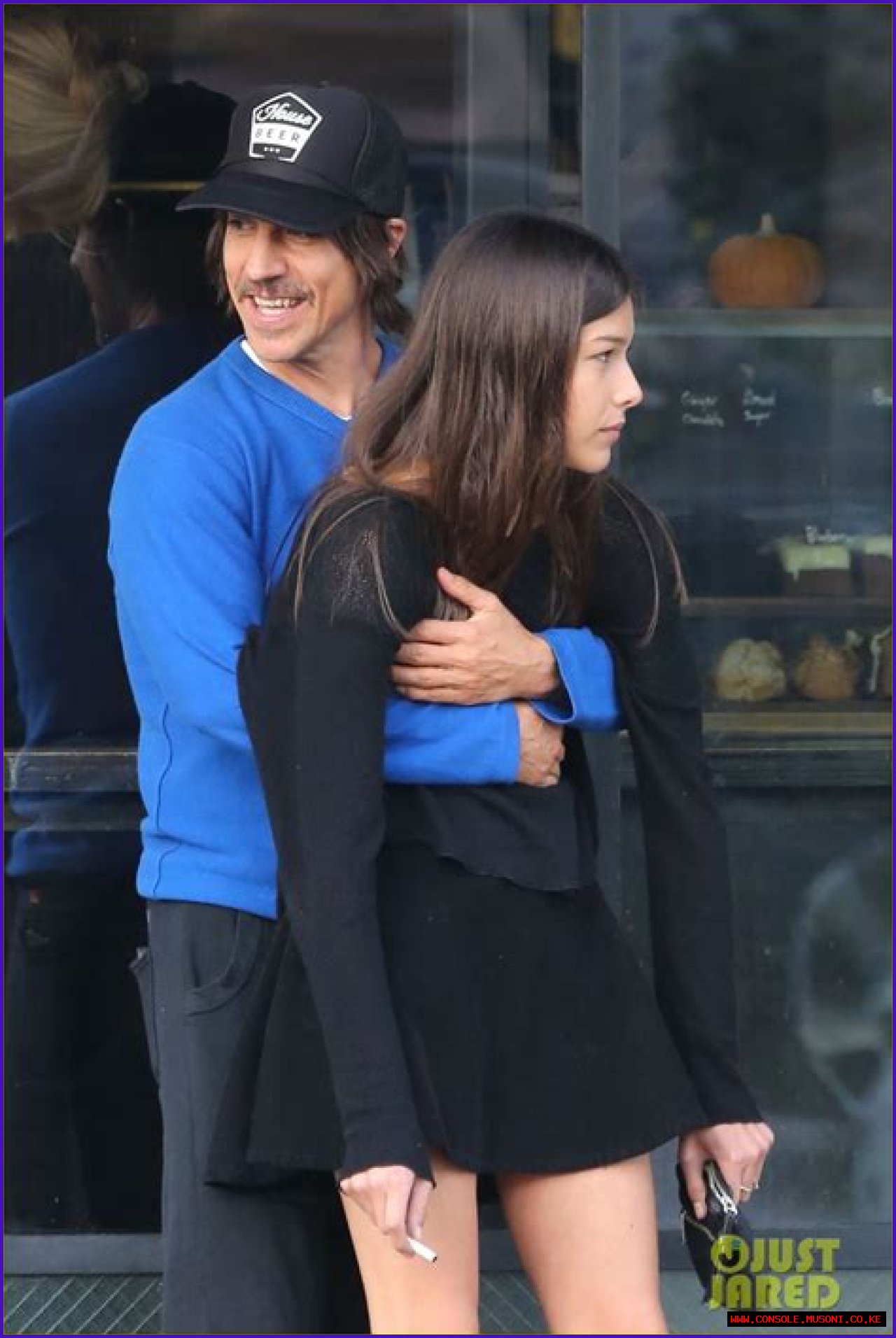 Unveiling The Mystery: How Old Is Anthony Kiedis's Girlfriend?